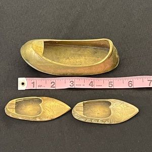 Vintage Solid Brass Floral & Leaf Etched 
Slipper Shoe Ashtrays Set of 3